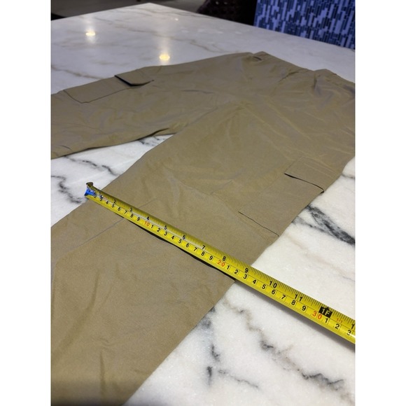 New Condition Without Tag Size Small Men's Cargo Pants Tan Khaki Color Pockets - Picture 11 of 16